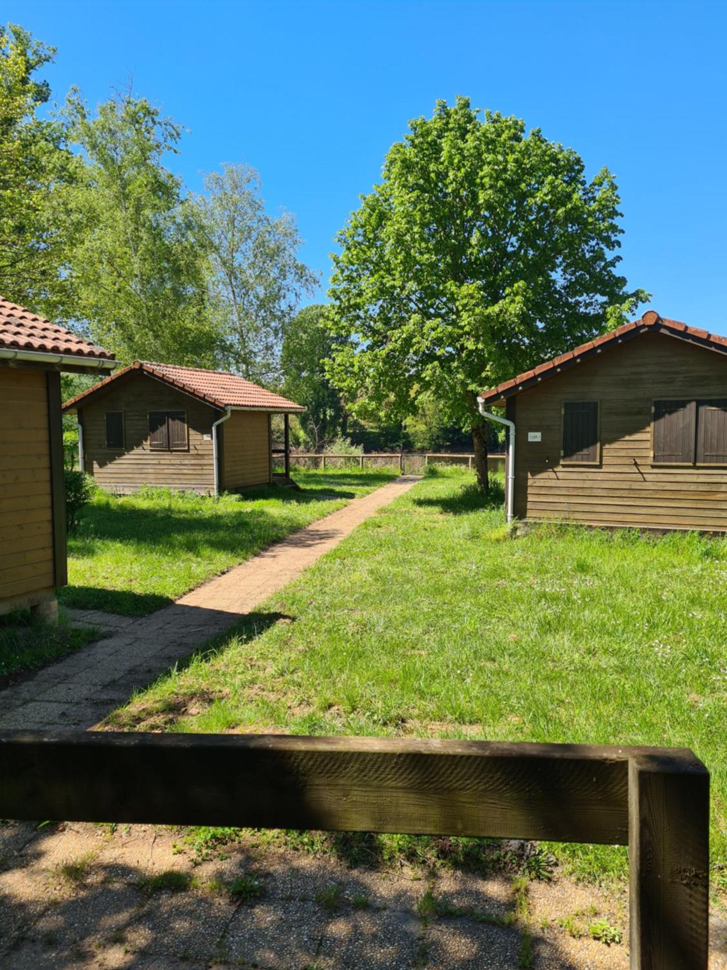Les Chalets Guinguette Capdenac-Gare Exterior foto